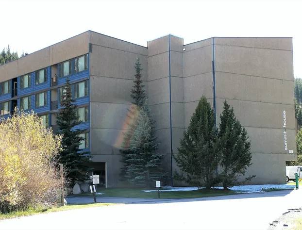 Summit House 2 bed 2 bath B hotel detail image 1