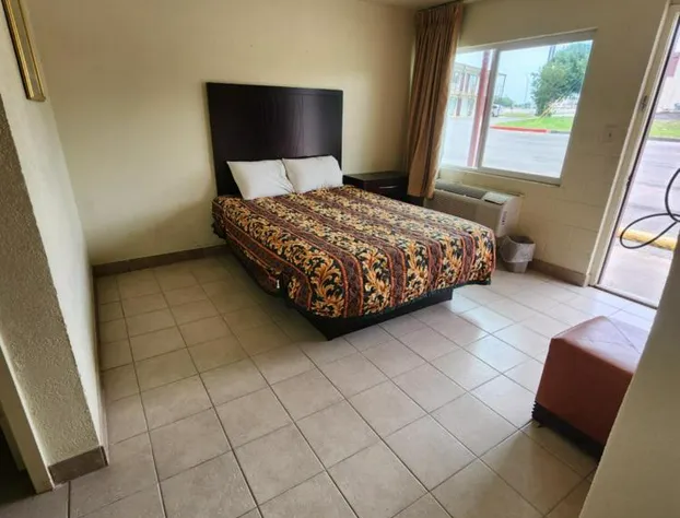 HomeTown Inn and Suites hotel detail image 1