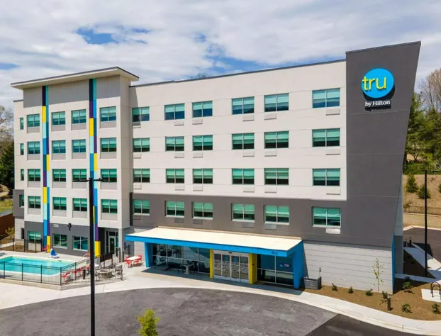 Tru by Hilton Asheville Blue Ridge Parkway hotel detail image 3