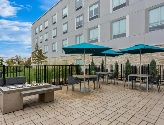 Hampton Inn by Hilton Huntley Chicago hotel detail image 3