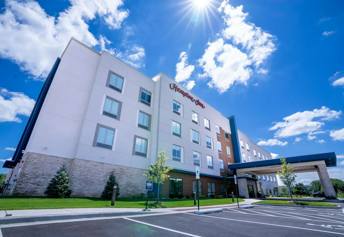 Hampton Inn by Hilton Huntley Chicago hotel hero