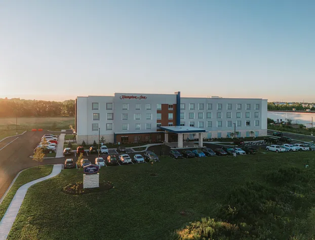 Hampton Inn by Hilton Huntley Chicago hotel detail image 1