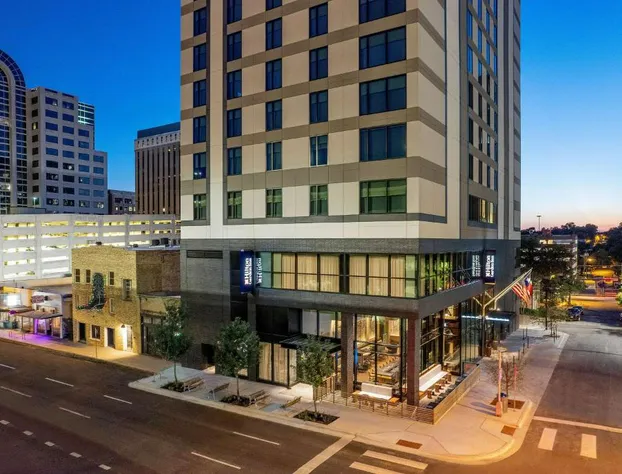 Hilton Garden Inn Austin University Capitol District hotel detail image 1