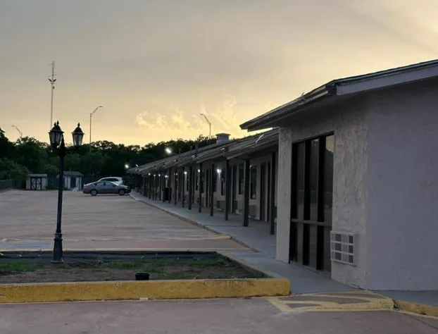 Sunset Inn hotel detail image 2