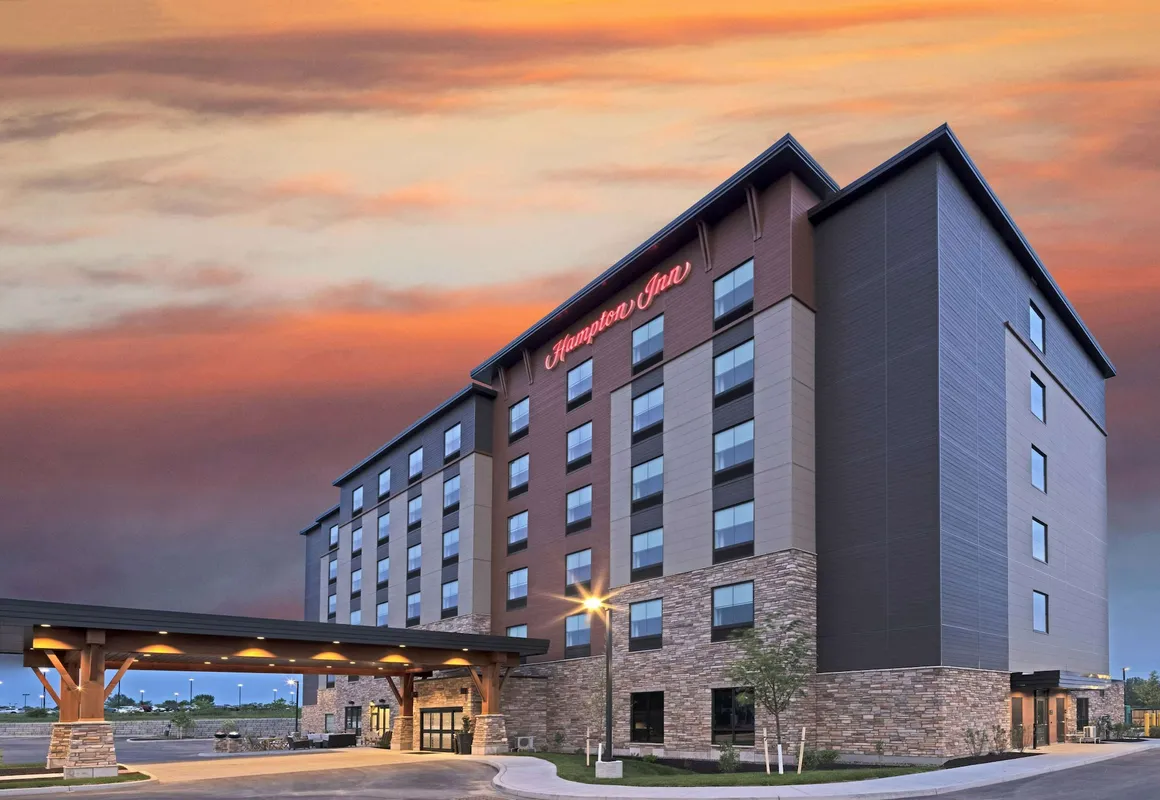 Hampton Inn Verona at Turning Stone hotel hero