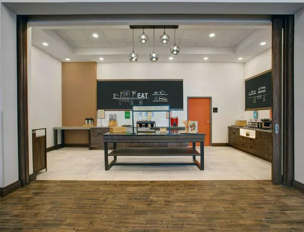 Hampton Inn & Suites by Hilton Waterloo St. Jacobs hotel detail image 3