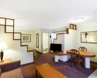 Rodeway Inn & Suites South of Fiesta Park hotel detail image 4