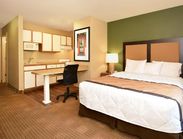 Suburban Studios Houston North I-45 hotel detail image 3