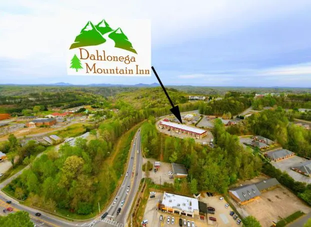 Dahlonega Mountain Inn hotel detail image 2