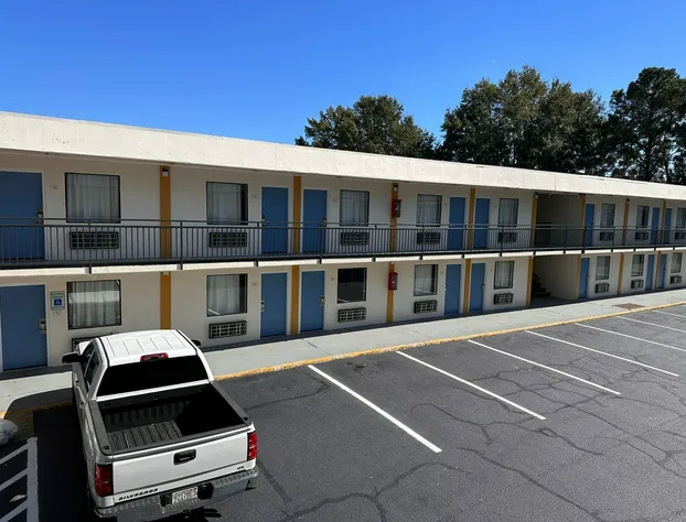 Lanett Inn hotel detail image 1