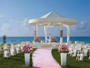 Dreams Cancun Resort & Spa All Inclusive hotel hero