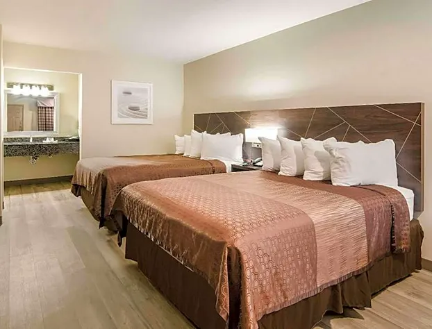 Quality Inn & Suites Dallas - Cityplace hotel detail image 2