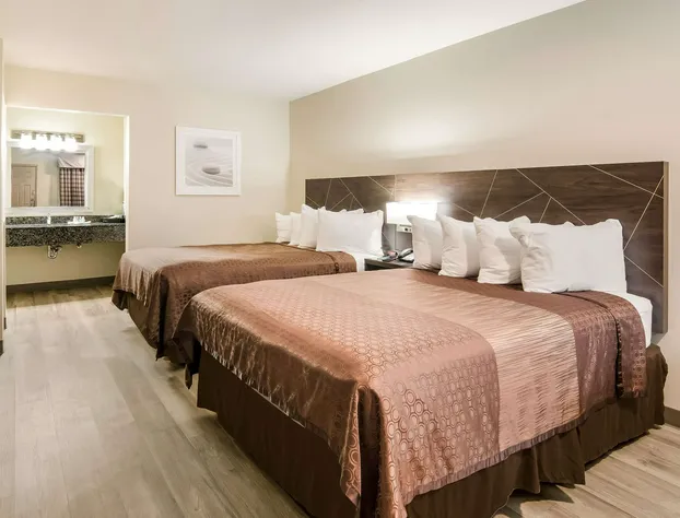 Quality Inn & Suites Dallas - Cityplace hotel detail image 2