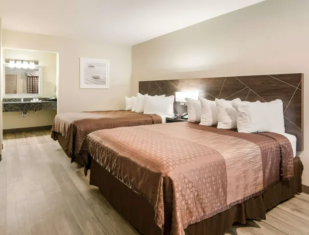 Quality Inn & Suites Dallas - Cityplace hotel detail image 2