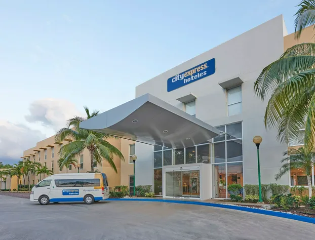 City Express by Marriott Playa Del Carmen hotel detail image 2