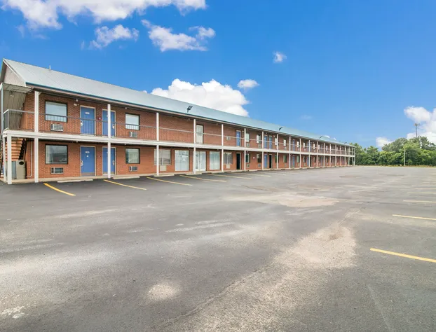 Motel 6 Metropolis, IL hotel detail image 1