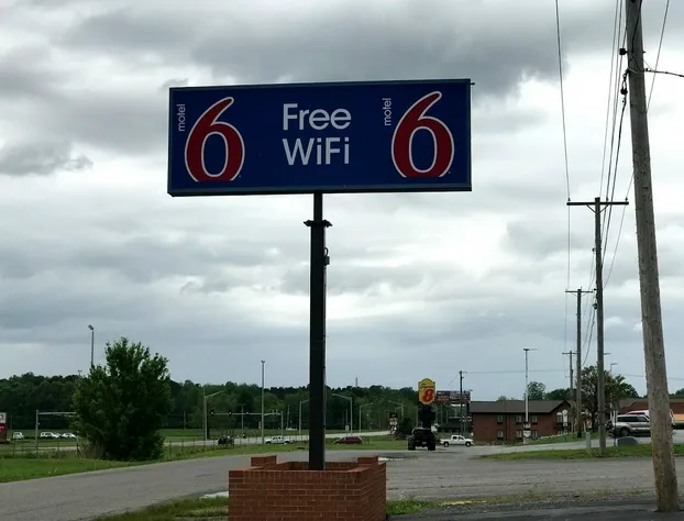 Motel 6 Metropolis, IL hotel detail image 3