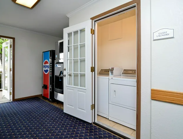 SureStay Hotel by Best Western Cameron hotel detail image 3