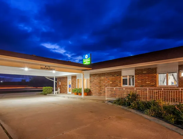 SureStay Hotel by Best Western Cameron hotel detail image 1