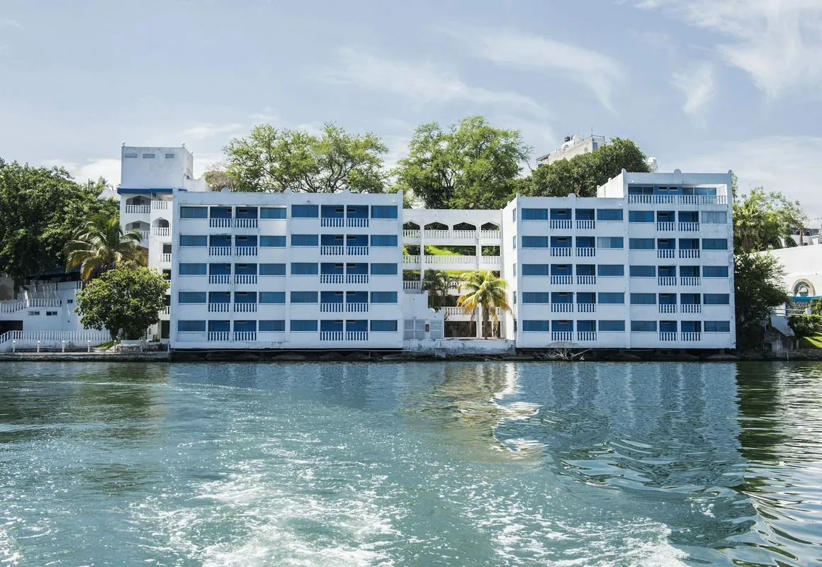 Villa Bejar Tequesquitengo hotel hero