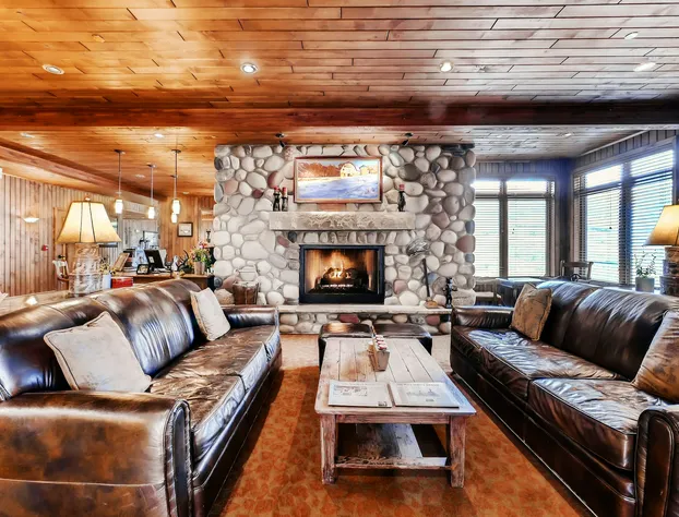 Christie Club hotel detail image 4