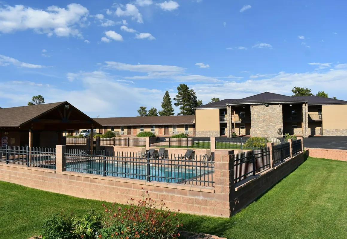 Bryce Canyon Pines hotel hero