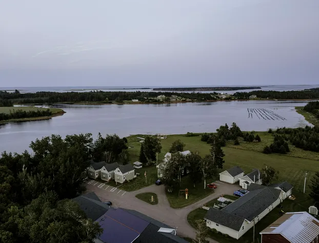 Briarwood Coastal Cottages & Lodge hotel detail image 2