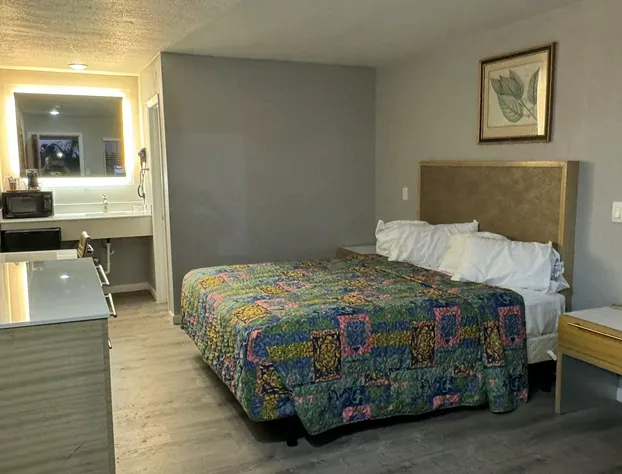 Pacific Express Inn hotel detail image 3