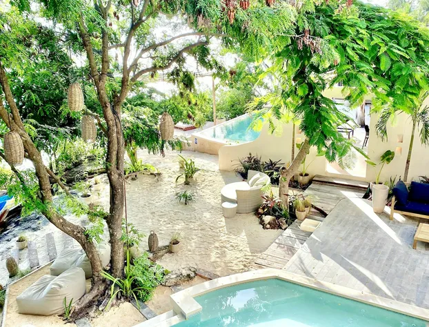 Lola by Coco B Isla hotel detail image 1