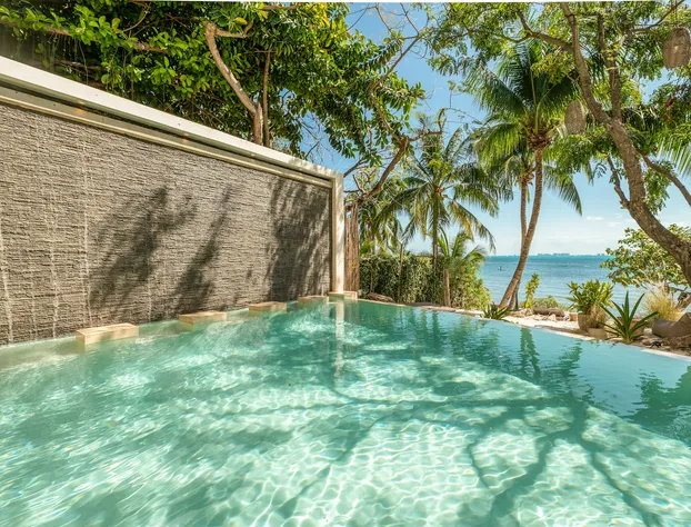 Lola by Coco B Isla hotel detail image 2