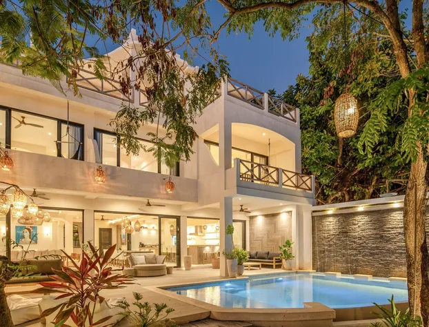 Lola by Coco B Isla hotel detail image 4