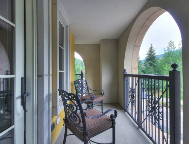 Ritz Carlton Residence Spacious with Valley Views by RedAwning hotel detail image 3