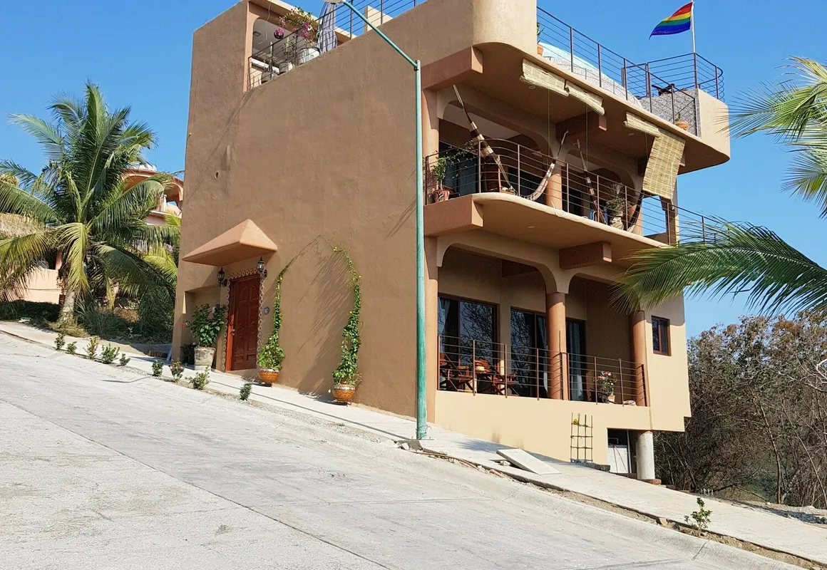 Casa Arcoiris Zihuatanejo hotel hero