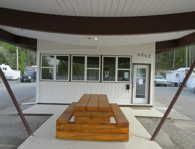 Rest Inn RV Park hotel detail image 1