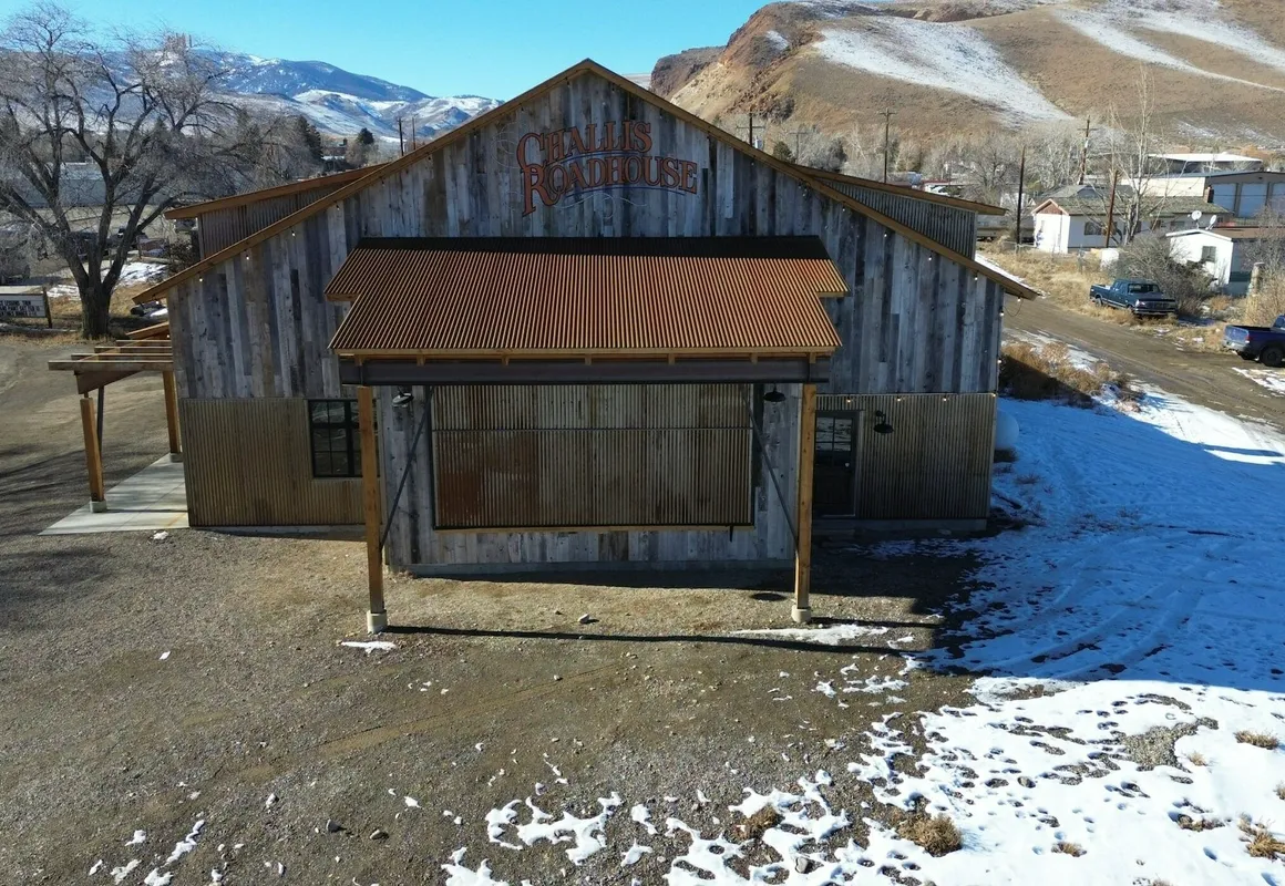 Challis Roadhouse hotel hero