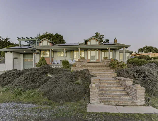 Hilton House in Gualala With Ocean Views 3 Bedroom Home by Redawning hotel detail image 3