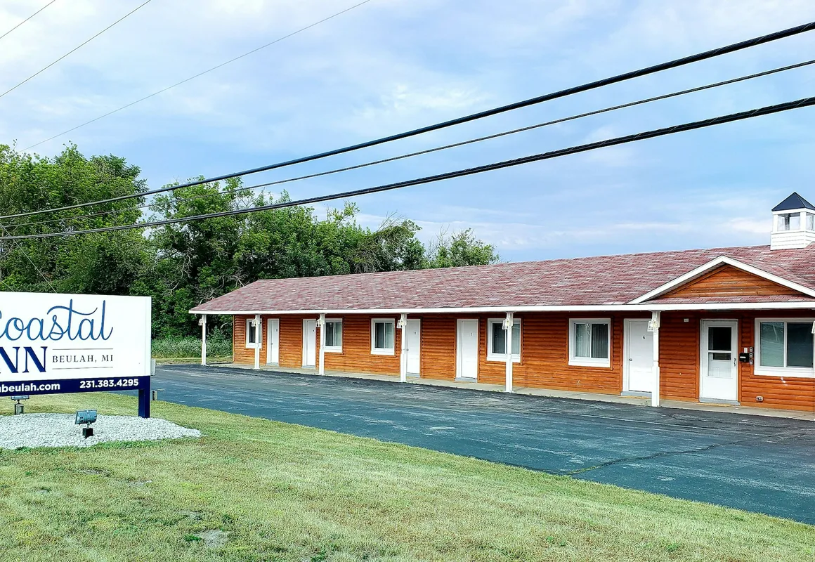 Coastal Inn hotel hero