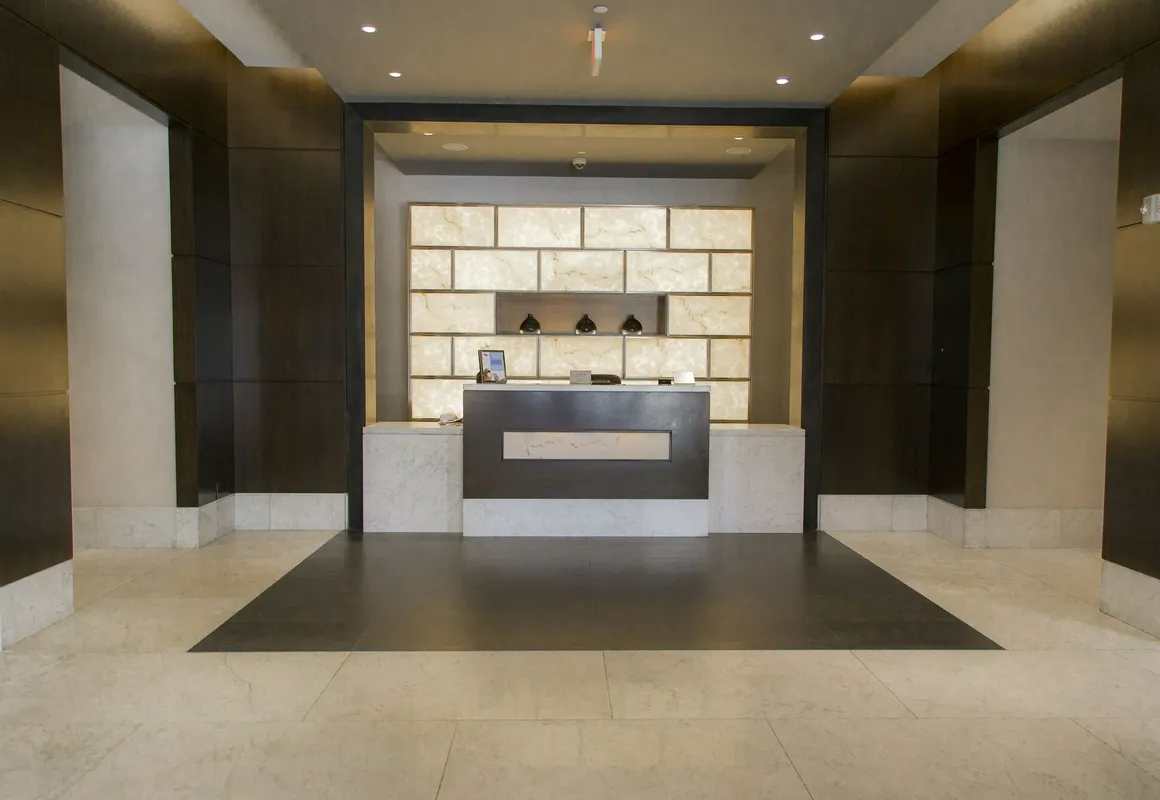 Pelicanstay at Newport hotel hero