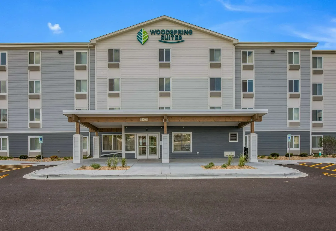 WoodSpring Suites Chicago Midway hotel hero