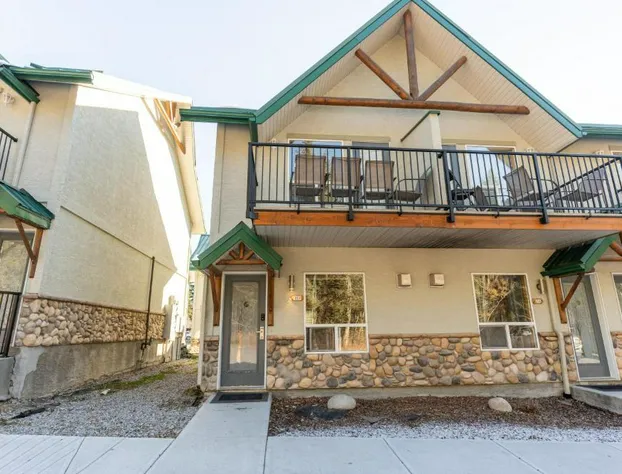 Banff Woods Lodge hotel detail image 3