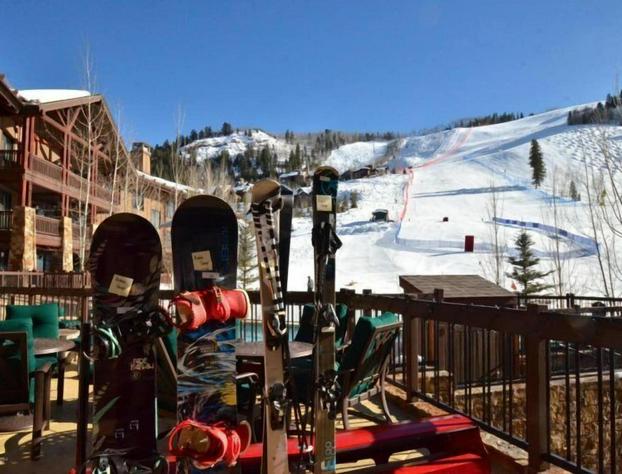Aspen Highlands 2 Bedroom Residence at the Ritz-Carlton hotel detail image 2