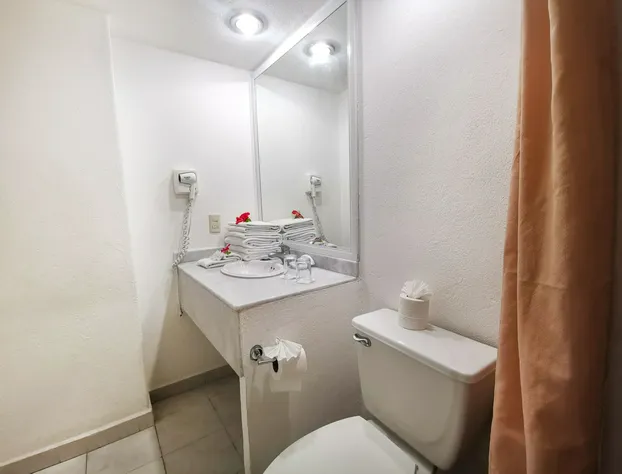 Condominios Ixtapa Rentals hotel detail image 3