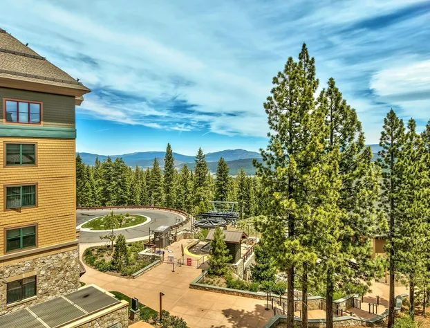 Mid-Mountain Luxury At Northstar 2 Bedroom Condo By Redawning hotel detail image 2