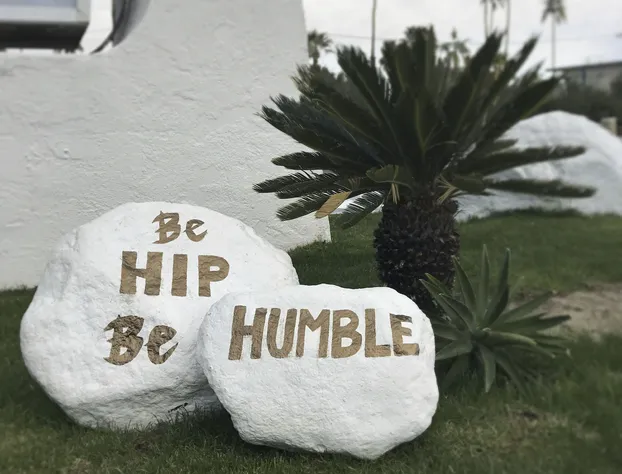 Delos Reyes Palm Springs hotel detail image 1