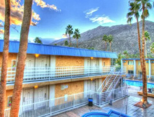 Delos Reyes Palm Springs hotel detail image 2