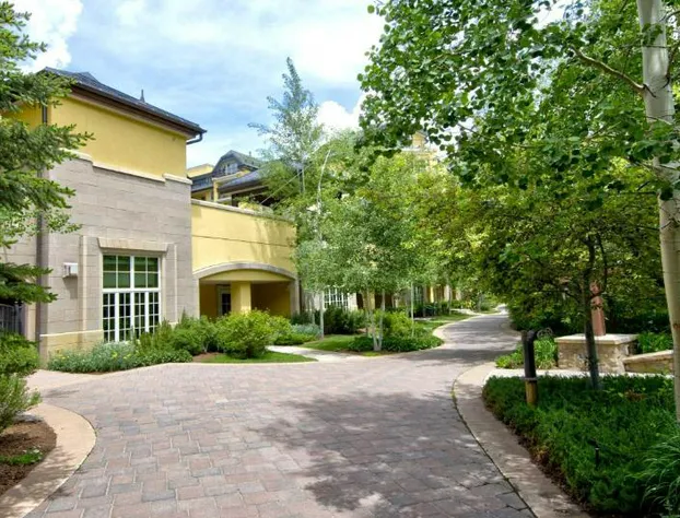 Ritz Carlton #5 2 Bedroom Condo by RedAwning hotel detail image 1