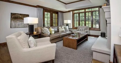 Ritz Carlton #5 2 Bedroom Condo by RedAwning hotel detail image 4