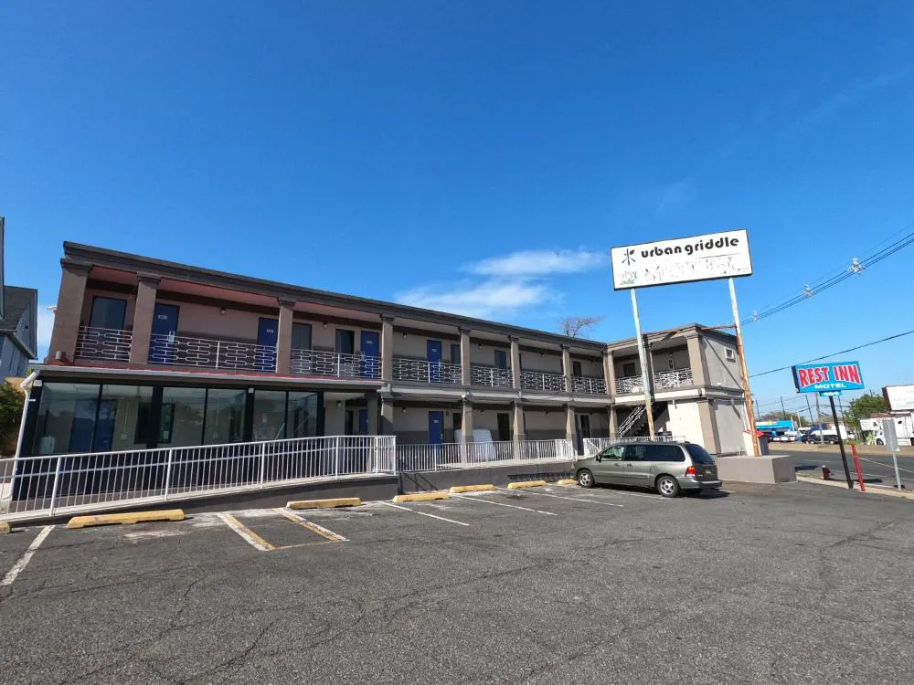 Rest Inn - Elizabeth hotel hero