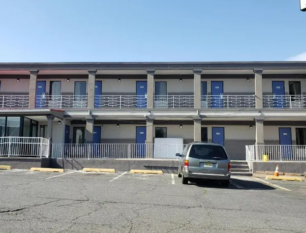 Rest Inn - Elizabeth hotel detail image 1