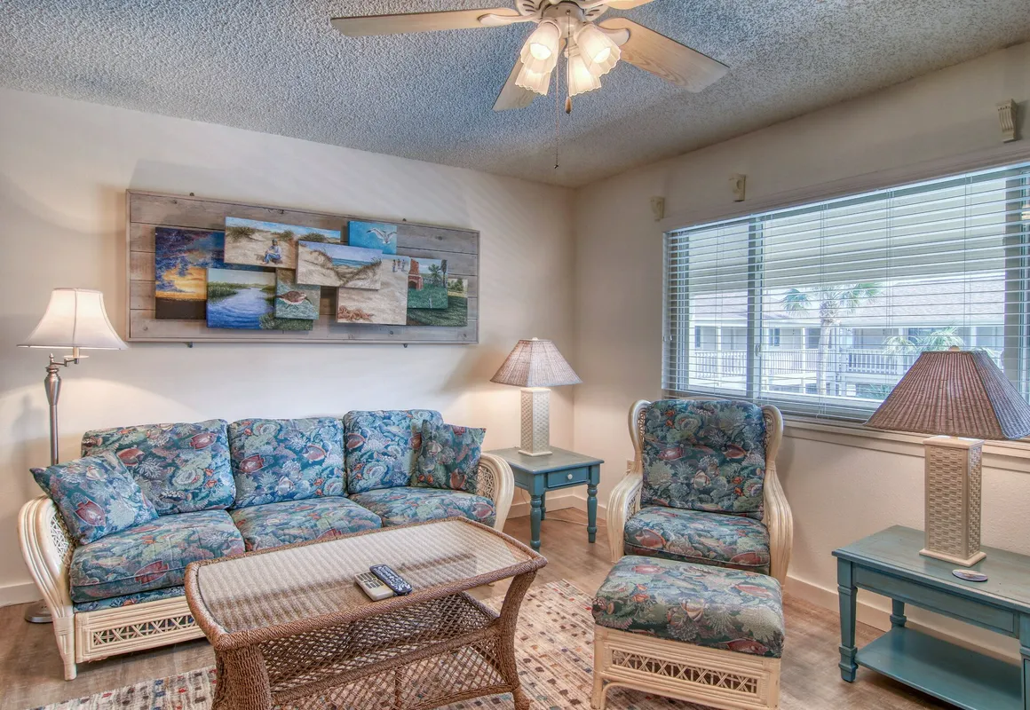 Courtyard #230 1 Bedroom Condo By Redawning hotel hero